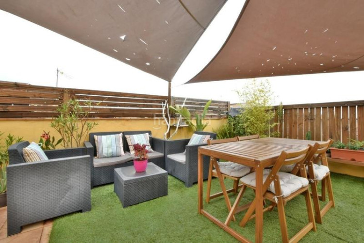 Casa chalet adosado en venta en Les Arenes - La Grípia - Can Montllor Terrassa