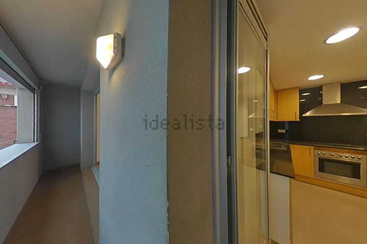 ESPECTACULAR DÚPLEX DE 4DORMITORIOS+3BAÑOS +BALCON+TERRAZA + PARKING (17M).