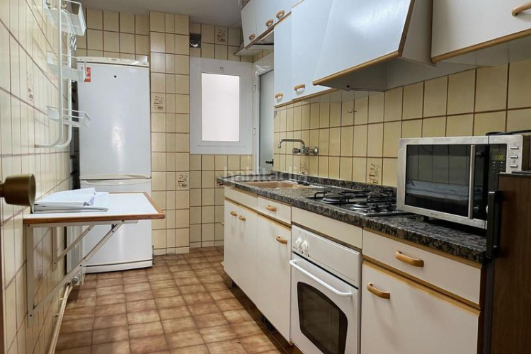 Piso pis 3 habitacions en Cementiri Vell Terrassa