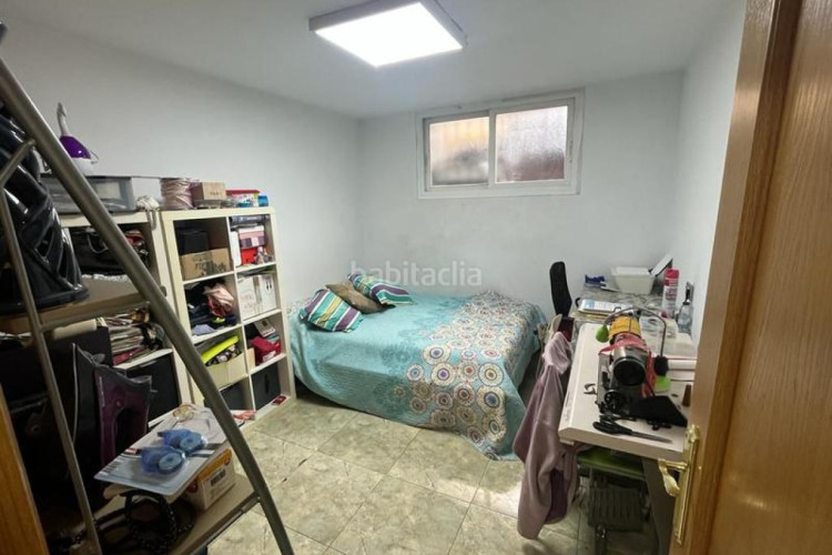 Chalet  en venta en La Cogullada, 5 dormitorios. en Terrassa