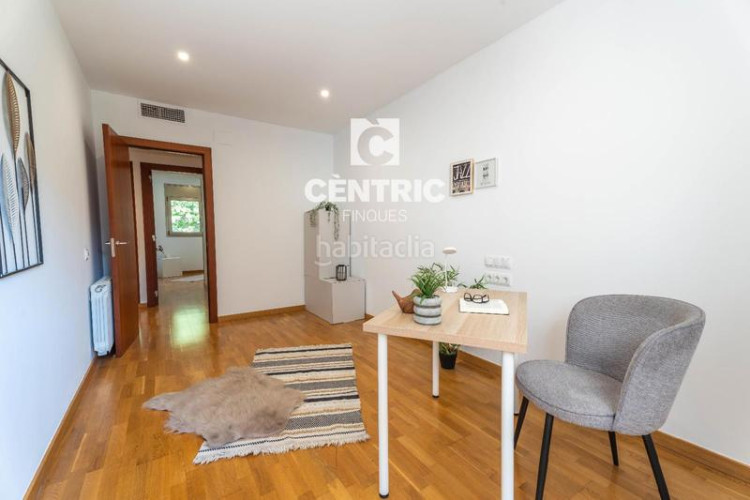 Casa adosada espacio, luz y exclusividad en el centro en Terrassa