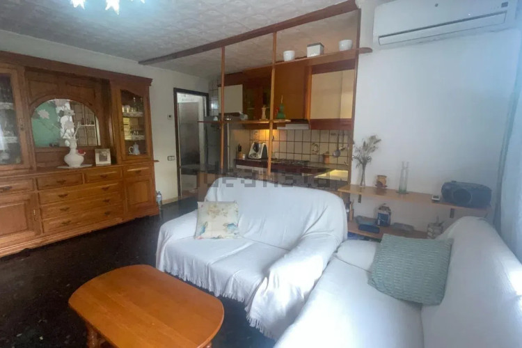 Casa independiente en carretera de Rellinars