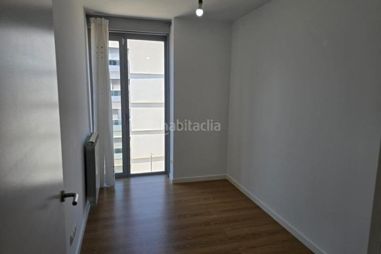 Piso precioso piso de 3hab , torresana. piso de protección oficial en Terrassa