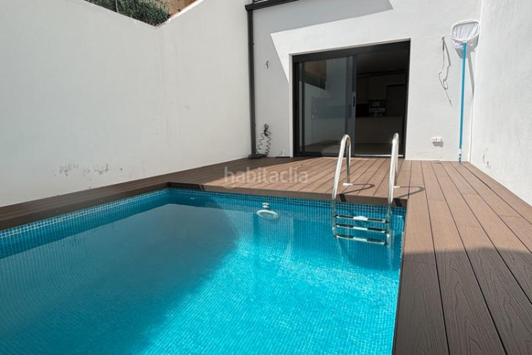 Casa en carrer de las navas de tolosa 87 exclusiva casa a estrenar con piscina privada en Terrassa