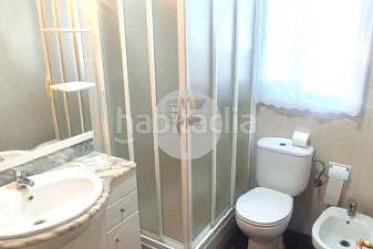 Casa encantadora casa independiente en Can Parellada, perfecta para dos familias en Terrassa