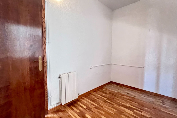 Carrer de Prat de la Riba, Vallparadu00EDs - Antic Poble de Sant Pere