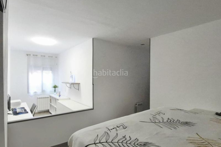 Planta baja  seminueva de 3 hab con patio de 60 m2 en rambla francesc macia en Terrassa