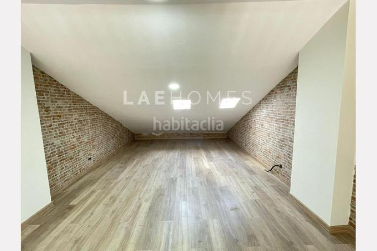 Dúplex  de obra nueva con terraza y buhardilla, a 10 min de fgc rambla en Terrassa
