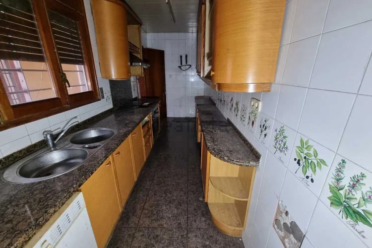 Chalet pareado en carretera de Castellar