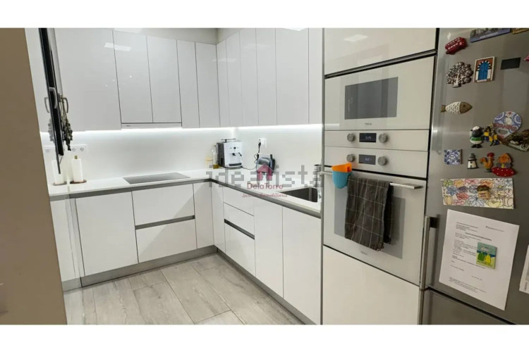 Chalet pareado en carretera de Rellinars