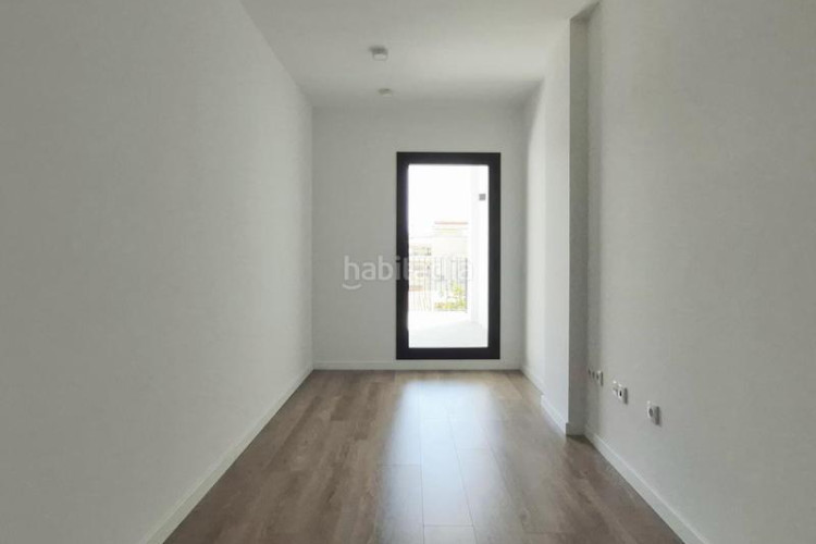 Dúplex duplex invertit obra nova de 160 m2 4 hab dobles i 4 terrasses al carrer transversal en Terrassa