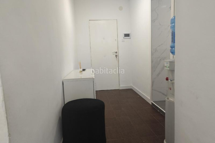 Piso a lado de la oficna del soc en La Cogullada Terrassa