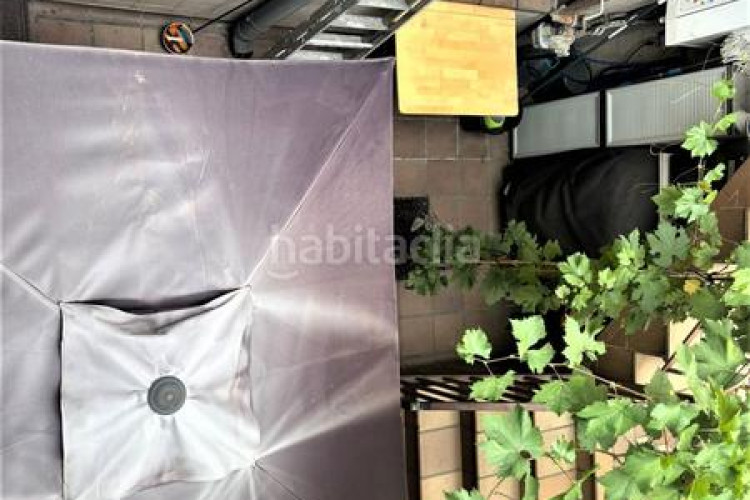 Planta baja  en venta en poble nou. Zona Esportiva, 3 dormitorios. en Terrassa