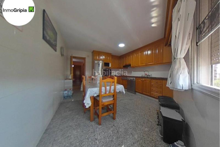 Piso  en venta en les arenescan montllorla grípia08227 en Terrassa