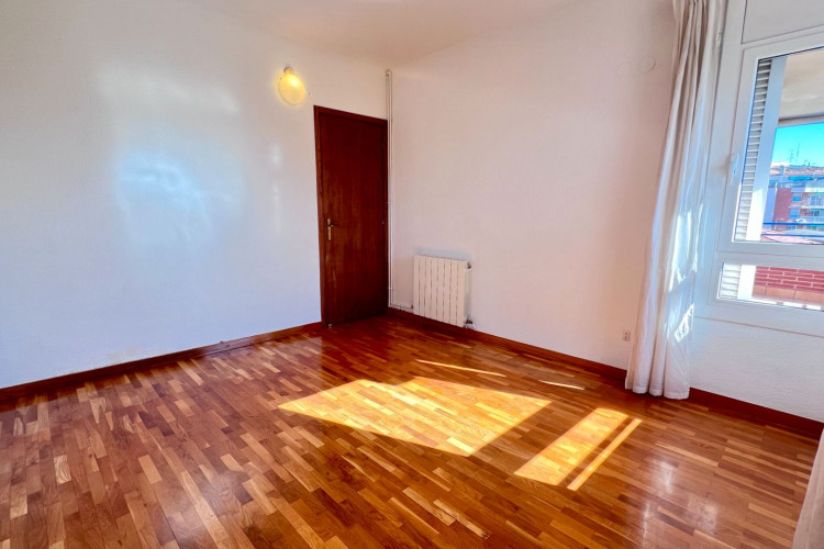Carrer de Prat de la Riba, Vallparadu00EDs - Antic Poble de Sant Pere