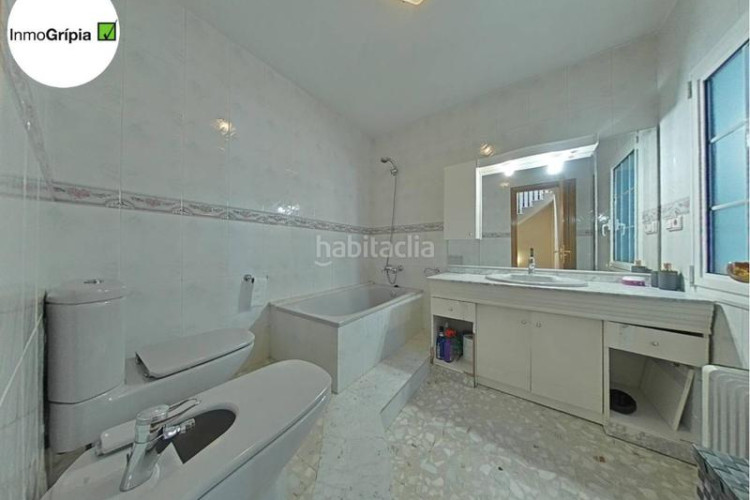 Casa  en venta en les arenescan montllorla grípia08227 en Terrassa