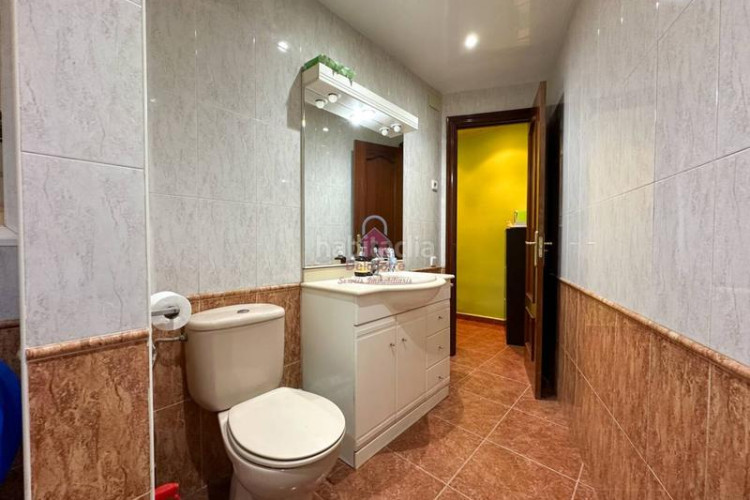 Piso  en venta luminoso, bien ubicado y listo para entrar a vivir! en Terrassa