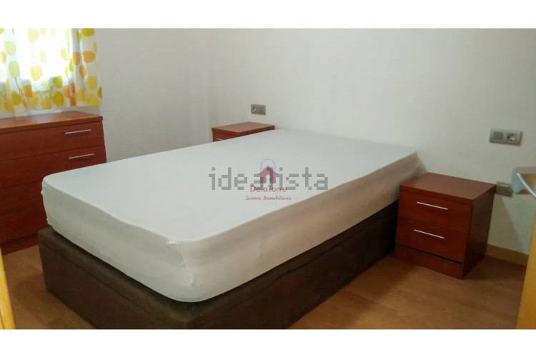 Piso en calle de la Poetessa Caparà