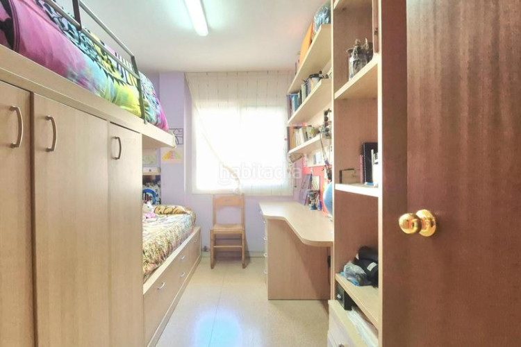 Piso pis de 4 hab amb parquing i espectacular de traster 25 m2 a la gripia en Terrassa