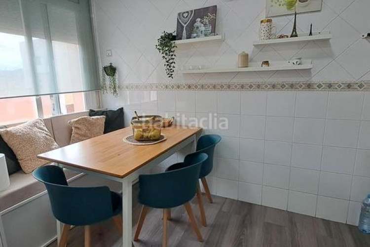Piso zona de Ca n'Anglada. ático de 2habs + 1 lav. + 2 terrazas en Terrassa