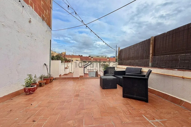 Casa independiente en Barrio Centre