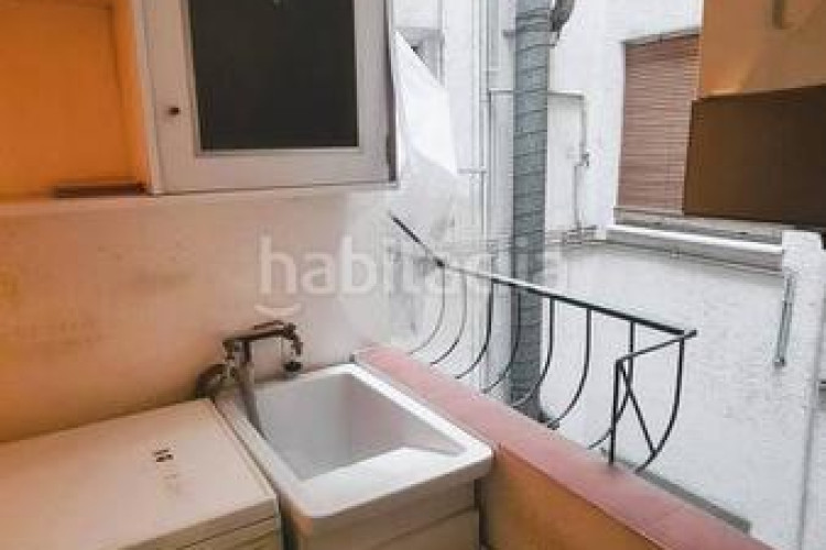 Piso amplio piso de 130 m con grandes posibilidades junto a plaza cataluña en Terrassa
