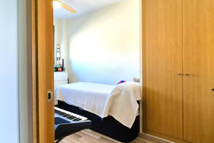 Piso edifici residencial blau cel de 3 hab con terraza 12 m2 sur 2 piscinas, gimnasio, conserjeria y mas en Terrassa