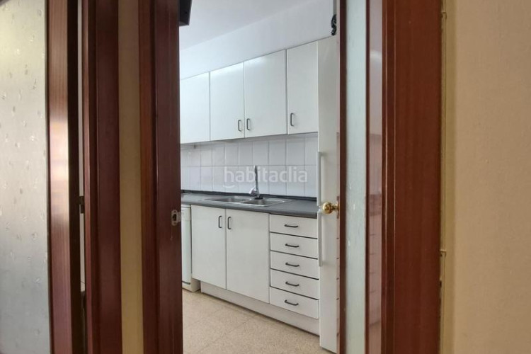 Piso pis de 4 hab amb parquing i espectacular de traster 25 m2 a la gripia en Terrassa