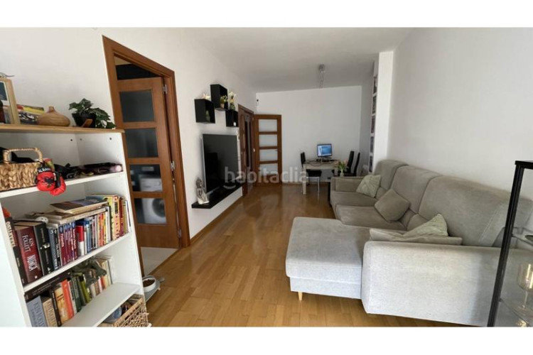 Piso  en can aurell de ambar de 84 m2 y 3 habitaciones en Terrassa