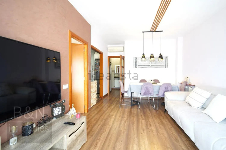 DÚPLEX EN EXCLUSIVA CON TERRAZA PRIVADA Y PLAZA DE GARAJE – UN HOGAR PARA VIVIRLO