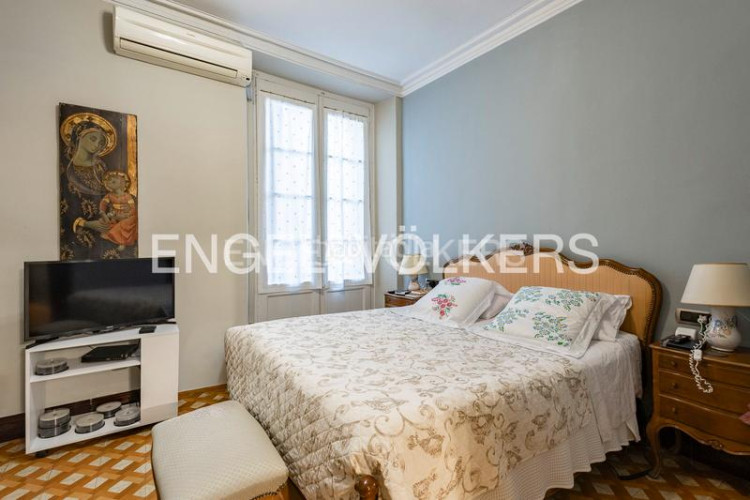 Apartamento vive en el corazón con historia, estilo y todo el confort actual en Terrassa