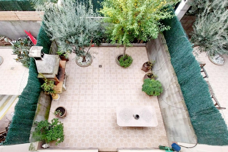 Pasaje Rocafort, Les Arenes - La Gru00EDpia  Can Montllor