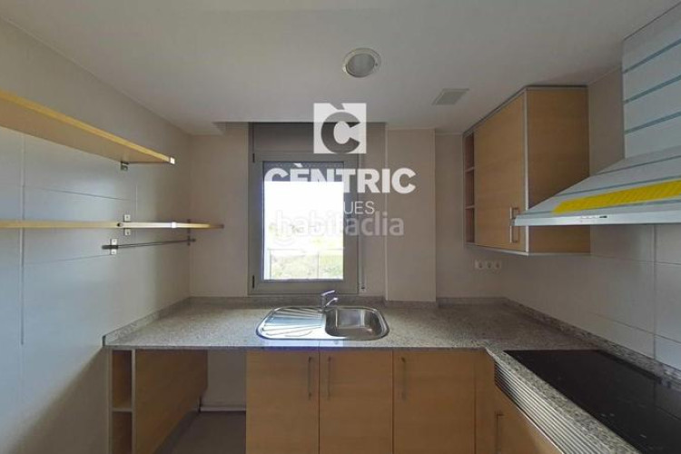 Dúplex piso luminoso con 3 habitaciones gran oportunidad de inversión! en Terrassa