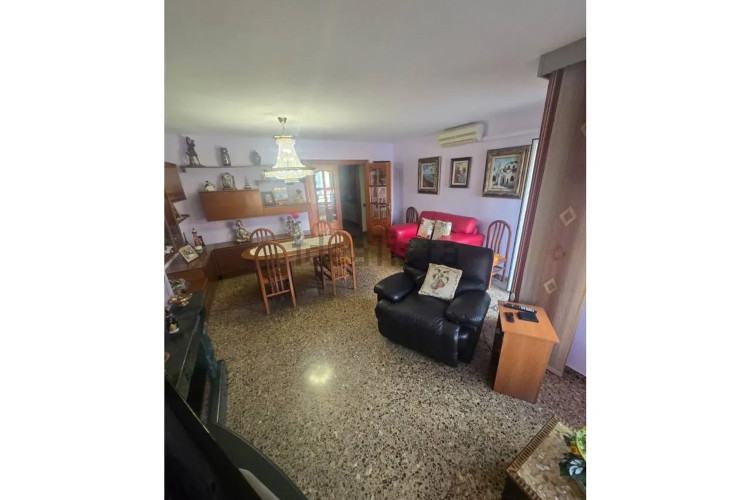 Piso en avenida de Josep Tarradellas