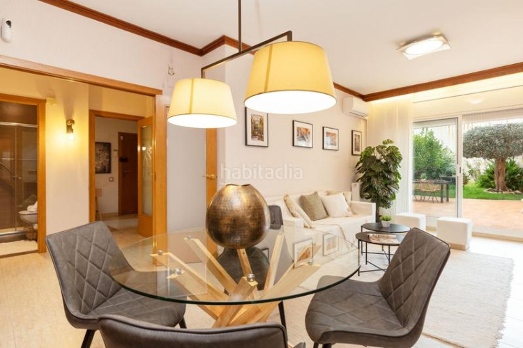 Planta baja en calle de galileu 341 jardí privat amb espai verd únic i amb pàrquing en Terrassa