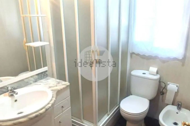 Casa independiente en calle del Camerun