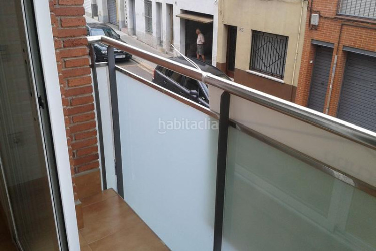 Piso acogedor piso de 1 dormitorio en venta, con cocina americana, terraza acristalada y parking. ideal para disfrutar de comodidad y e en Terrassa