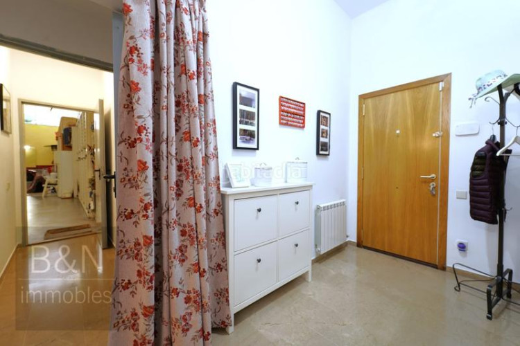 Dúplex espectacular terraza, garaje privado capacidad para 4 coches, vivienda amplia y luminosa! en Terrassa