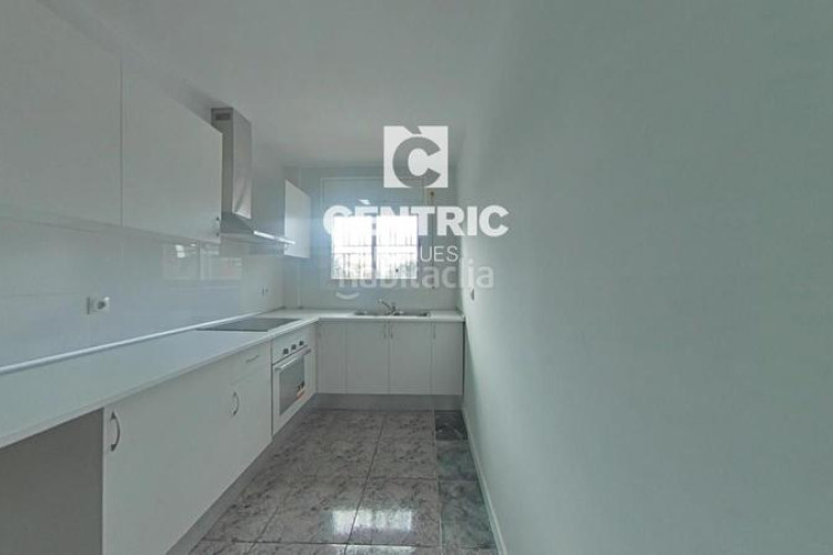 Piso oportunidad inversión. piso grande con 4 habitaciones perfecto para familias numerosas! en Terrassa