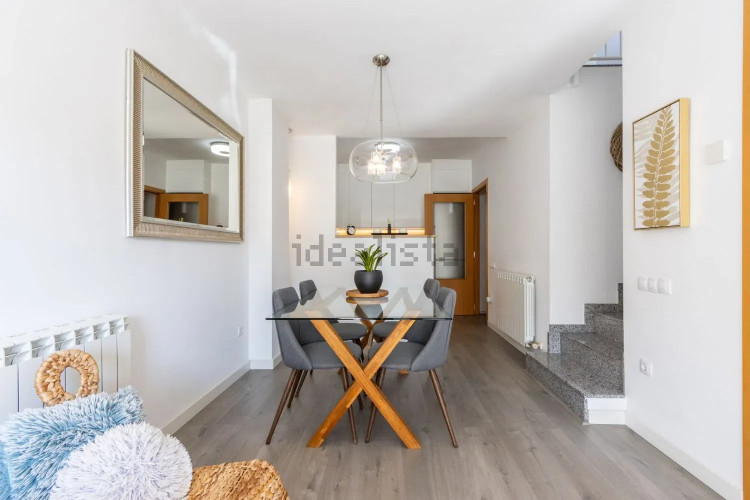 Dúplex en Barrio La Cogullada