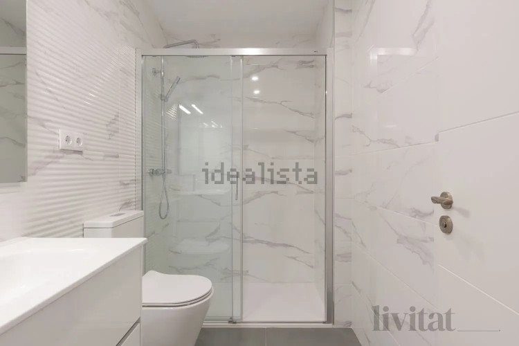 Piso en calle Transversal, 181