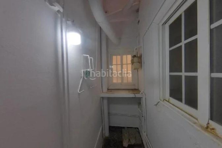 Piso (barcelona). "okupado" (no se puede visitar ni hipotecar). en Terrassa