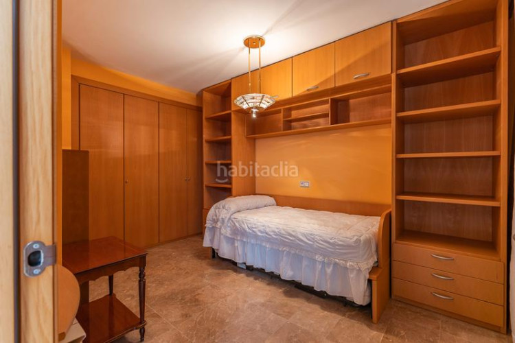 Ático  dúplex con terrazas y vistas panorámicas a un paso del centro , plaza de parking incluida en Terrassa