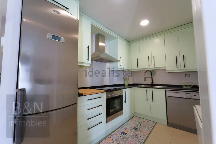 ¡Bienvenido al hogar de tus sueños! Este exclusivo dúplex es mucho más que una vivienda.