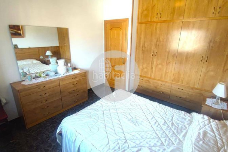 Casa encantadora casa independiente en Can Parellada, perfecta para dos familias en Terrassa