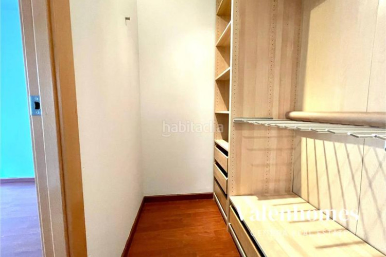 Piso precioso y amplio piso en calle topete. en Barri del Centre Terrassa