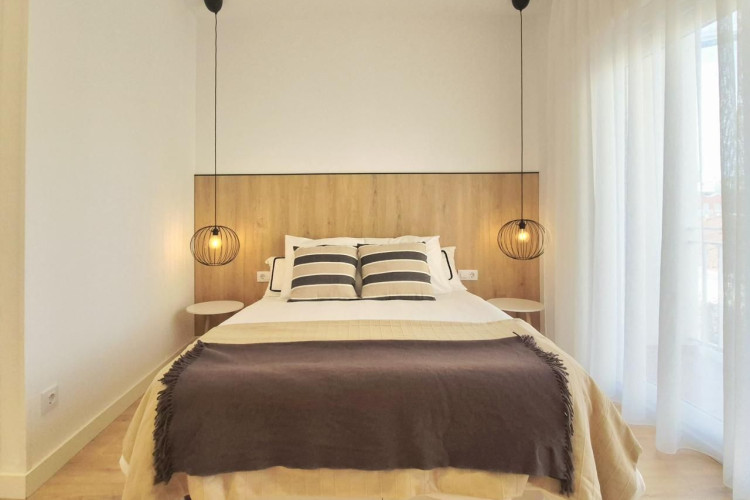 Carrer de Prat de la Riba, Vallparadu00EDs - Antic Poble de Sant Pere