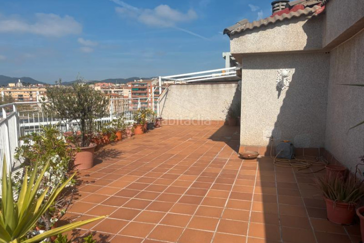 Ático espectacular y auténtico ático en una sola planta con una gran terraza con vistas despejadas en el centro!!! en Terrassa