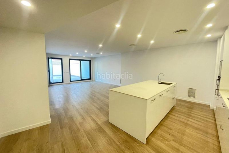 Planta baja  en venta en sant pere, 4 dormitorios. en Terrassa