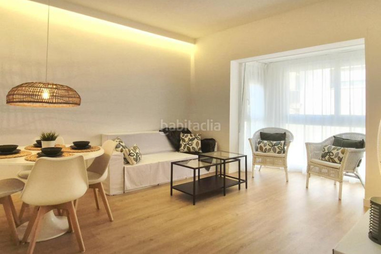 Piso de 4 hab reformat a estrenar al carrer prat de la riba tocant jacquard en Terrassa